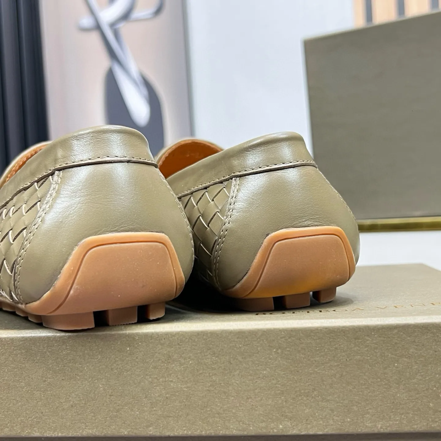 Ex-factory price 500 BV〰️Handmade classic men's leather shoes, Doudou shoes👉👉driving shoes, slip-on shoes, made of imported cowhide woven from Italy, 💕water-dyed cowhide lining, 🔊original outsole, waterproof platform design, comfortable on the feet. A good choice for traveling and driving, two colors available, code number: 38-44, (45 can be customized)